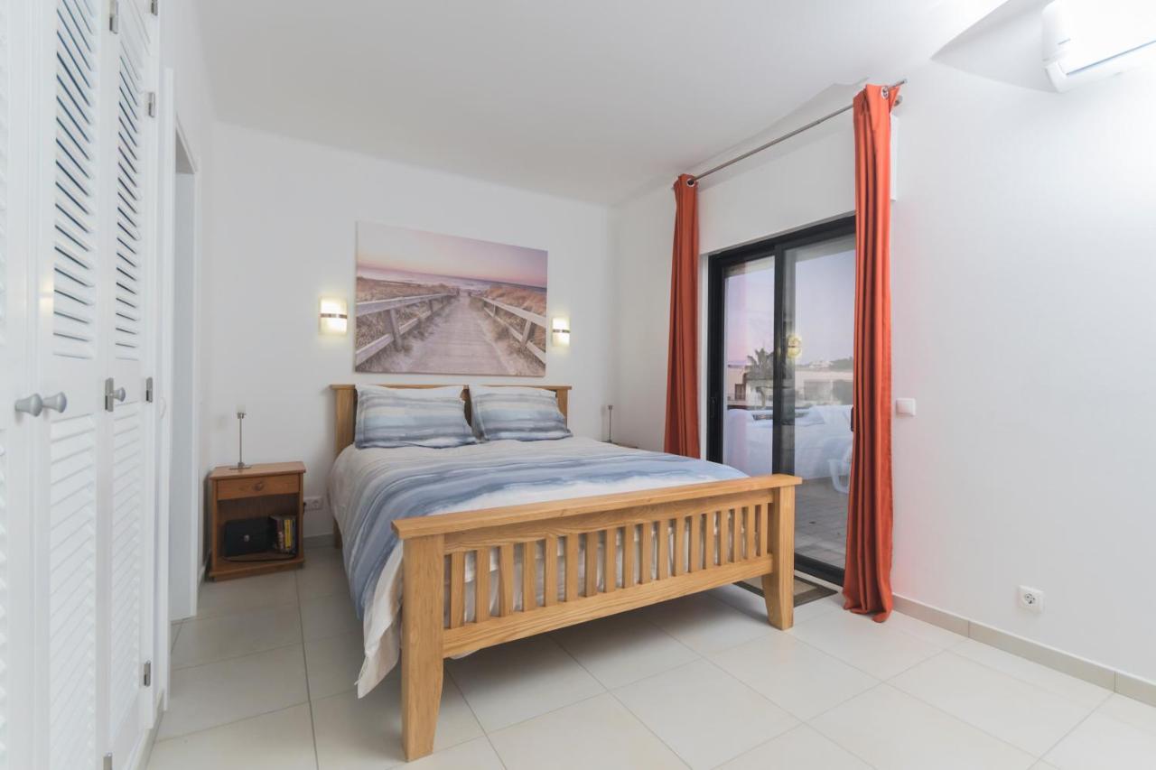 Superb Beach Townhouse At Vila Gaivota Resort Ferragudo (Faro) Exterior photo